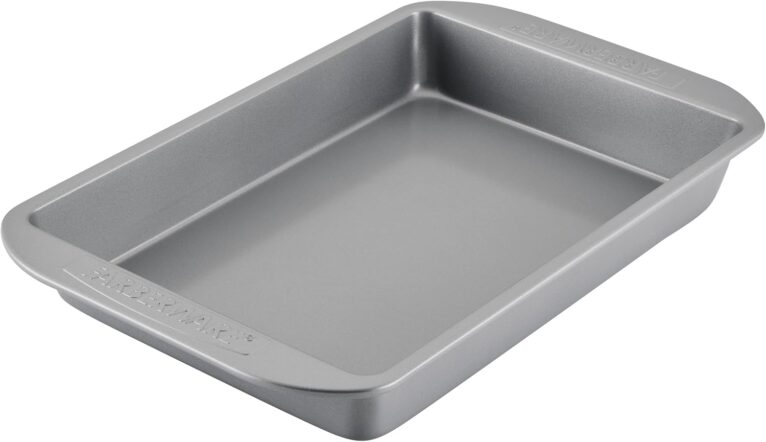 Farberware Nonstick Bakeware 9-Inch x 13-Inch Rectangular Cake Pan, Gray | Bake brownies and casseroles, 13x9 baking pan for even heating, non stick baking pans, dishwasher safe, 450F safe