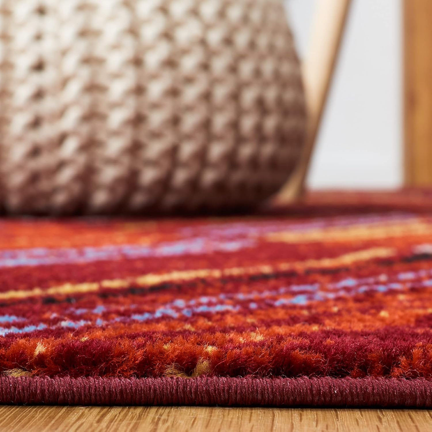 SAFAVIEH Amsterdam Collection Area Rug - 6'7" x 9'2", Red & Terracotta, Modern Design, Non-Shedding & Easy Care, Ideal for High Traffic Areas in Living Room, Bedroom (AMS110Q) - Image 4